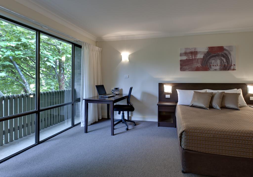 Ibis Styles Canberra Tall Trees Экстерьер фото