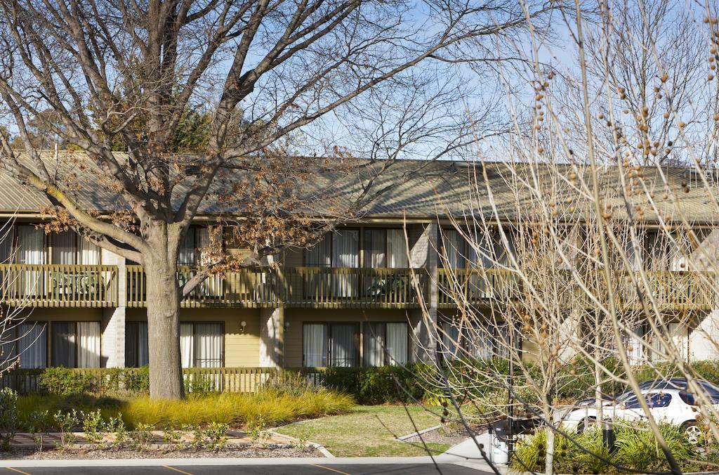 Ibis Styles Canberra Tall Trees Экстерьер фото