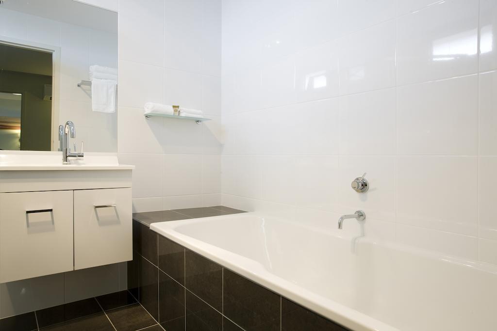 Ibis Styles Canberra Tall Trees Экстерьер фото