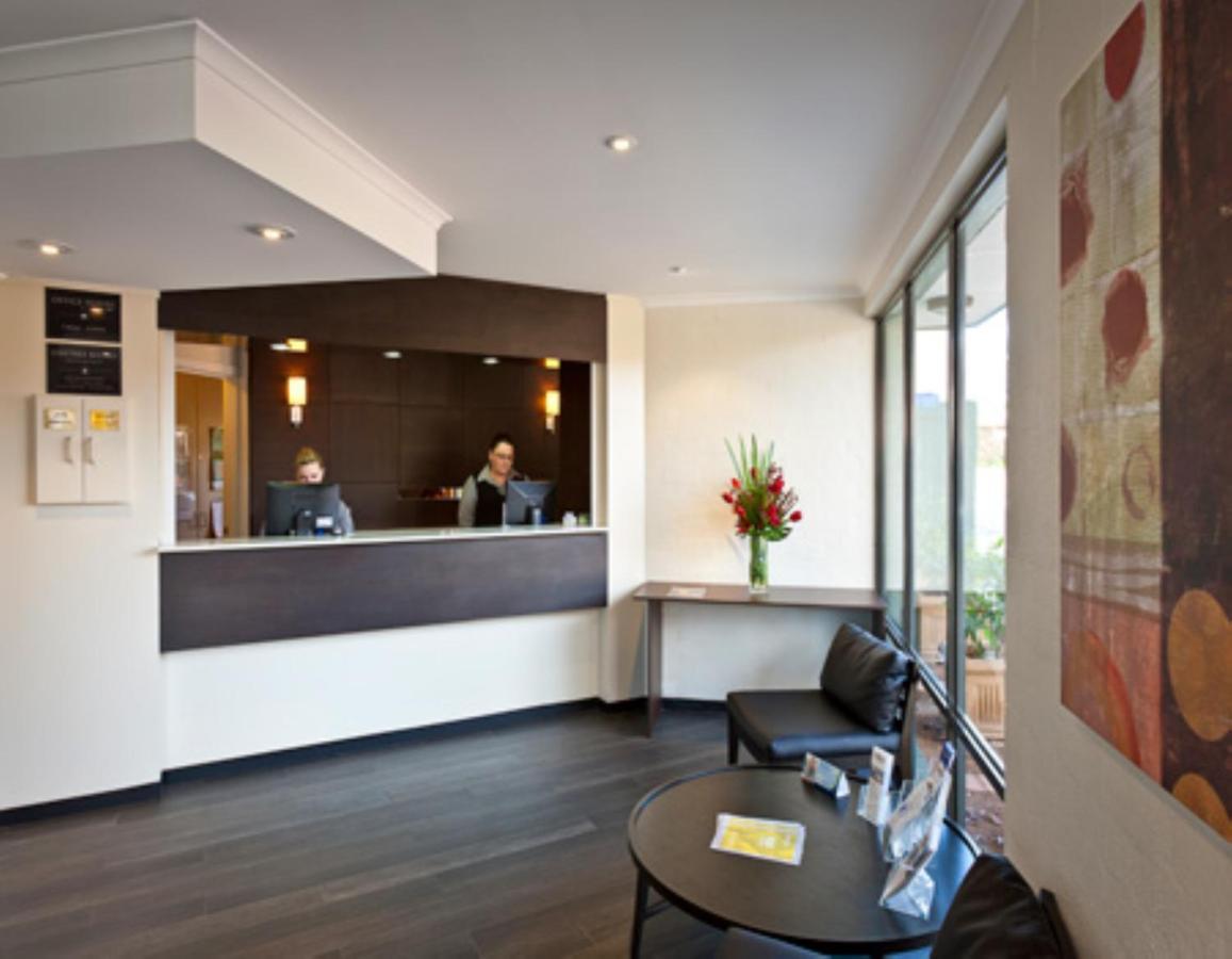 Ibis Styles Canberra Tall Trees Экстерьер фото