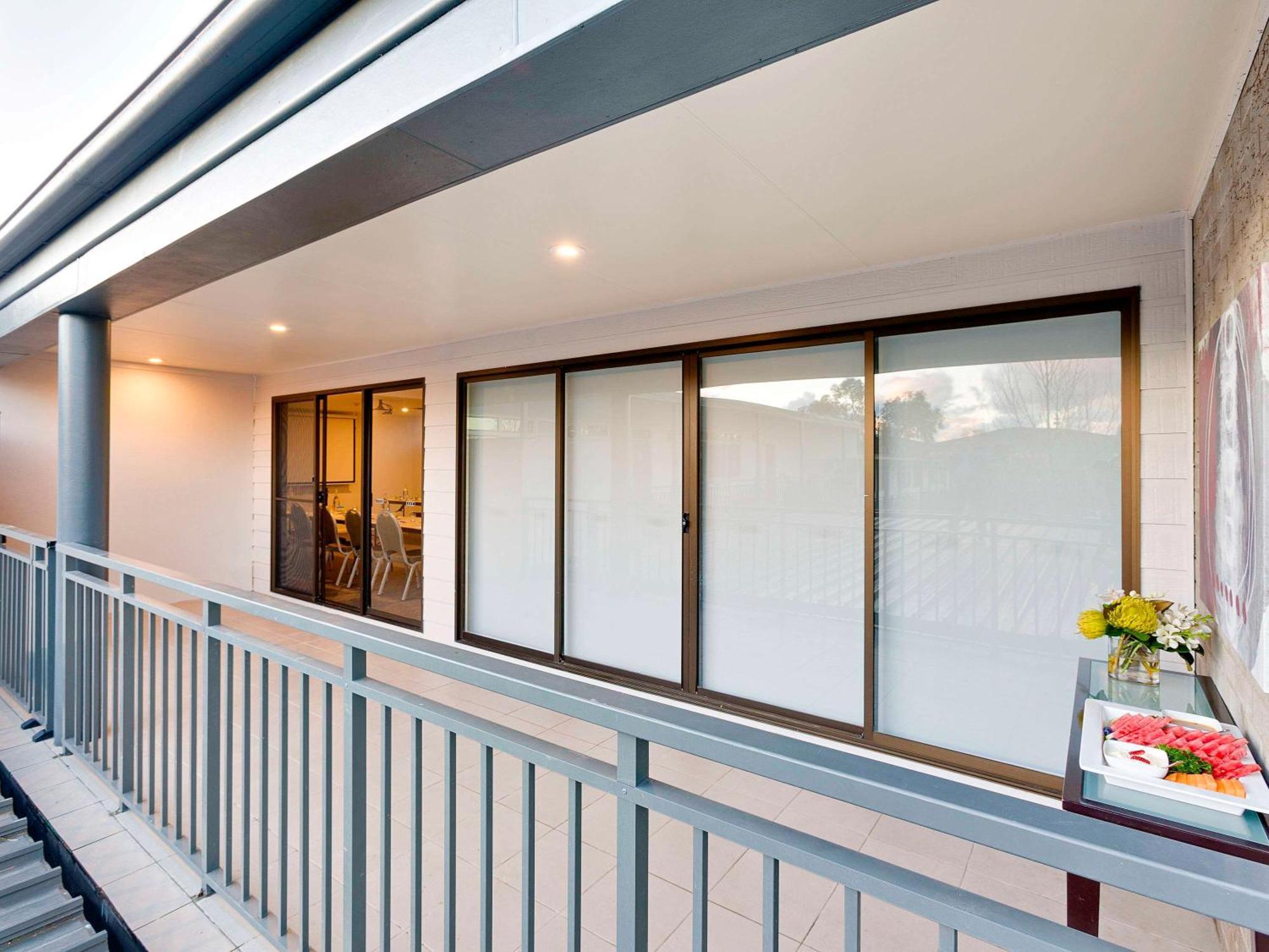 Ibis Styles Canberra Tall Trees Экстерьер фото