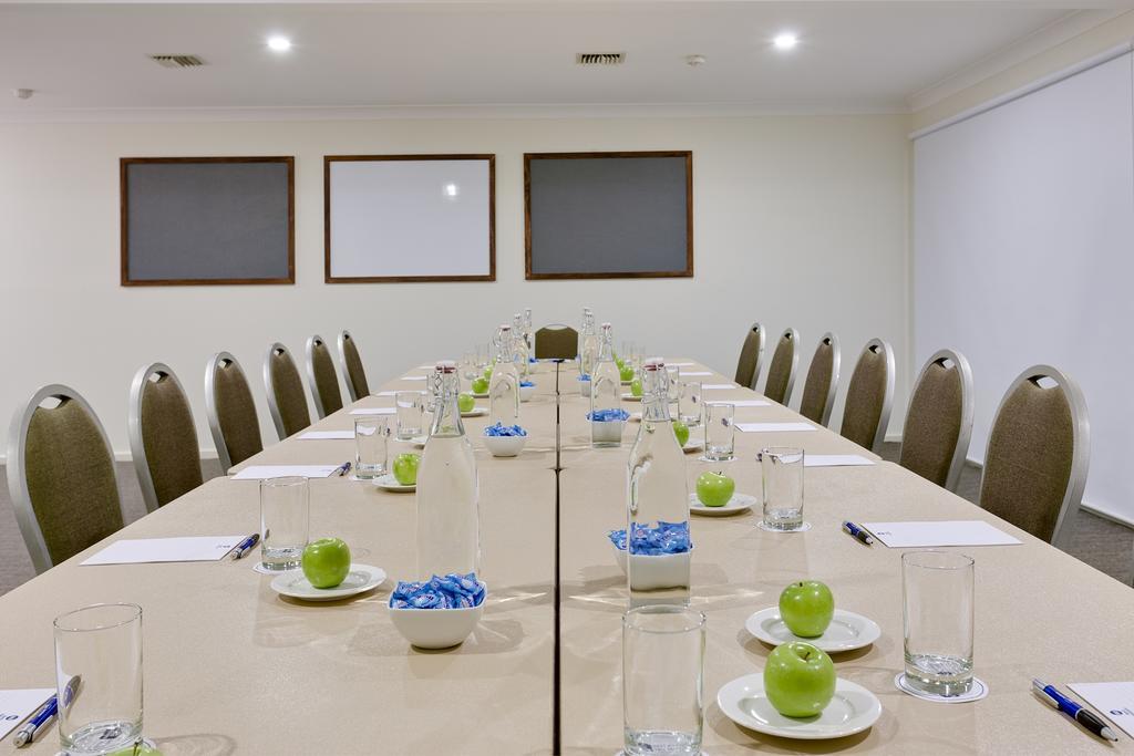 Ibis Styles Canberra Tall Trees Экстерьер фото