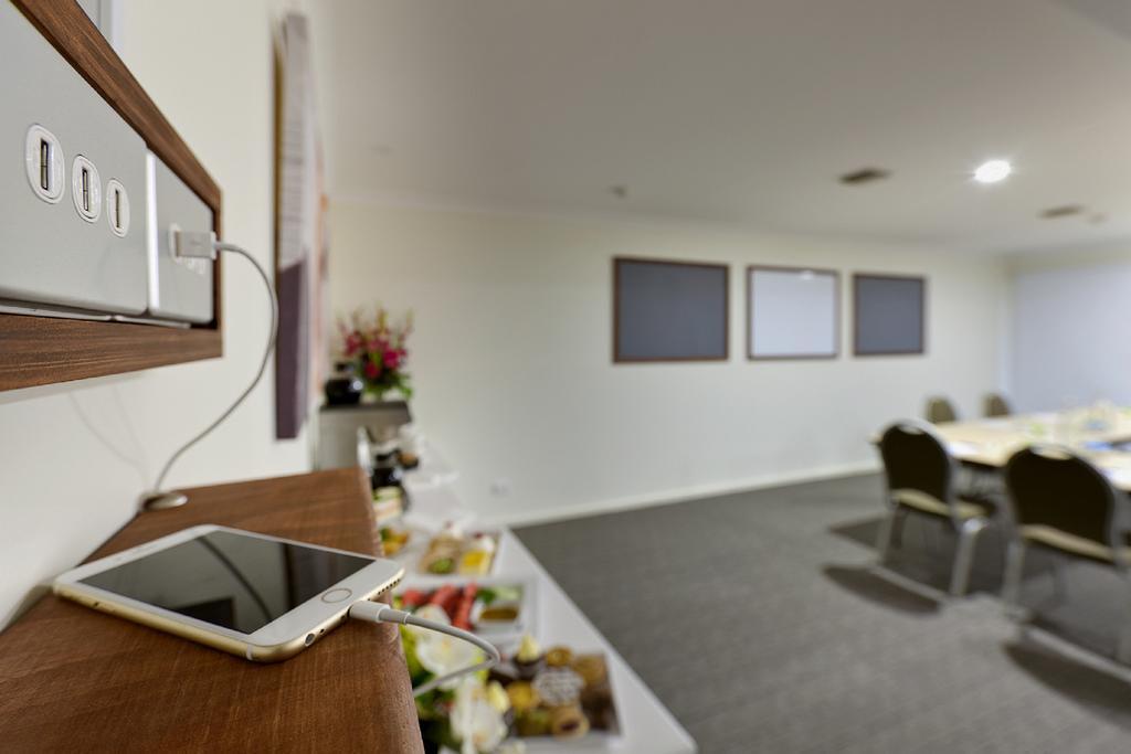 Ibis Styles Canberra Tall Trees Экстерьер фото