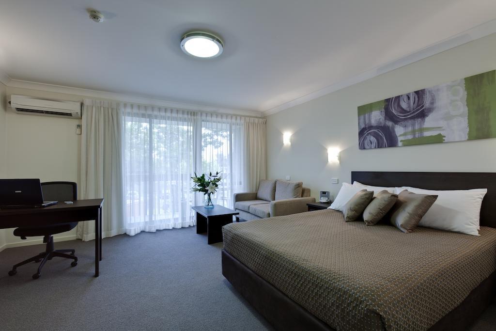 Ibis Styles Canberra Tall Trees Экстерьер фото