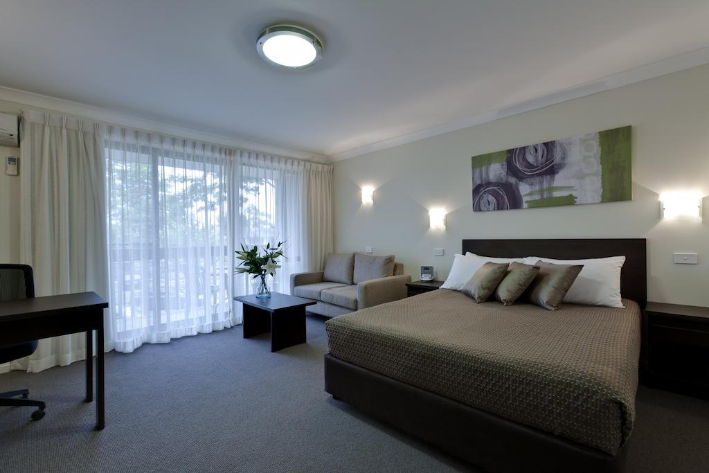 Ibis Styles Canberra Tall Trees Экстерьер фото