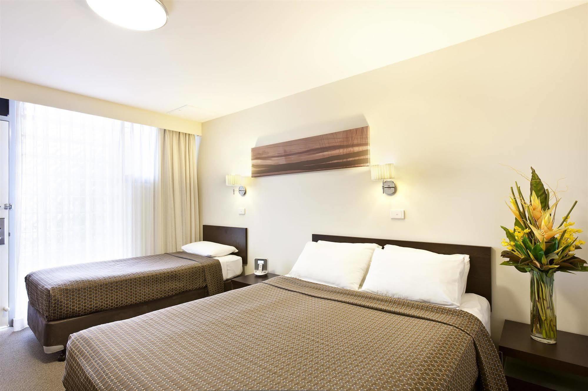 Ibis Styles Canberra Tall Trees Экстерьер фото