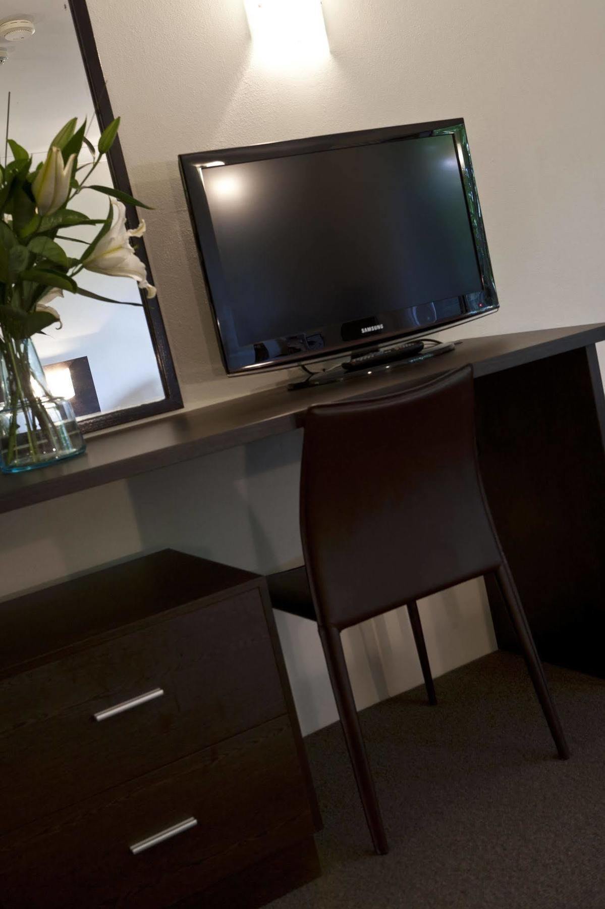 Ibis Styles Canberra Tall Trees Экстерьер фото