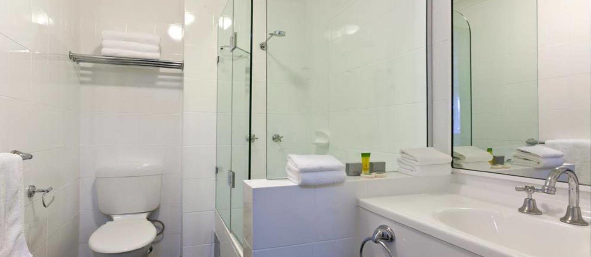 Ibis Styles Canberra Tall Trees Экстерьер фото