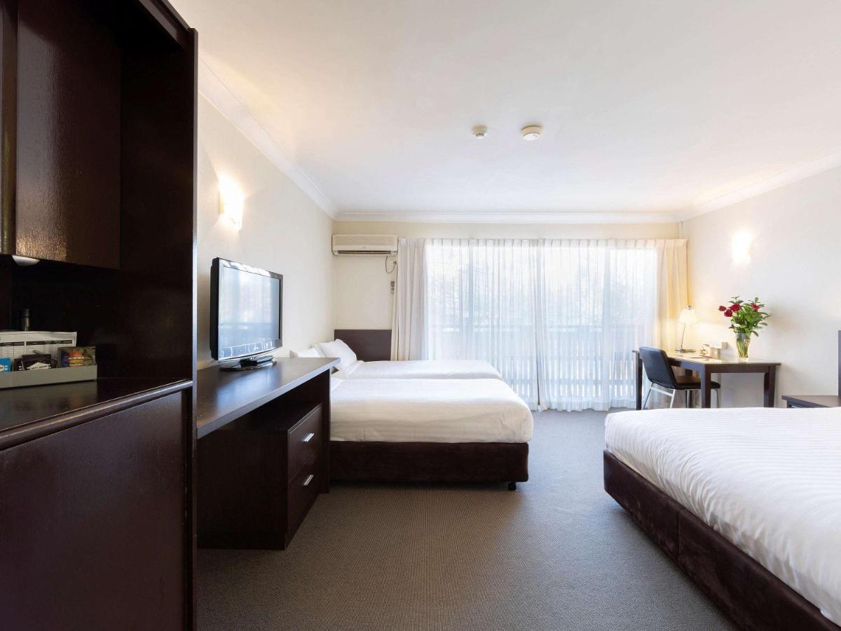 Ibis Styles Canberra Tall Trees Экстерьер фото